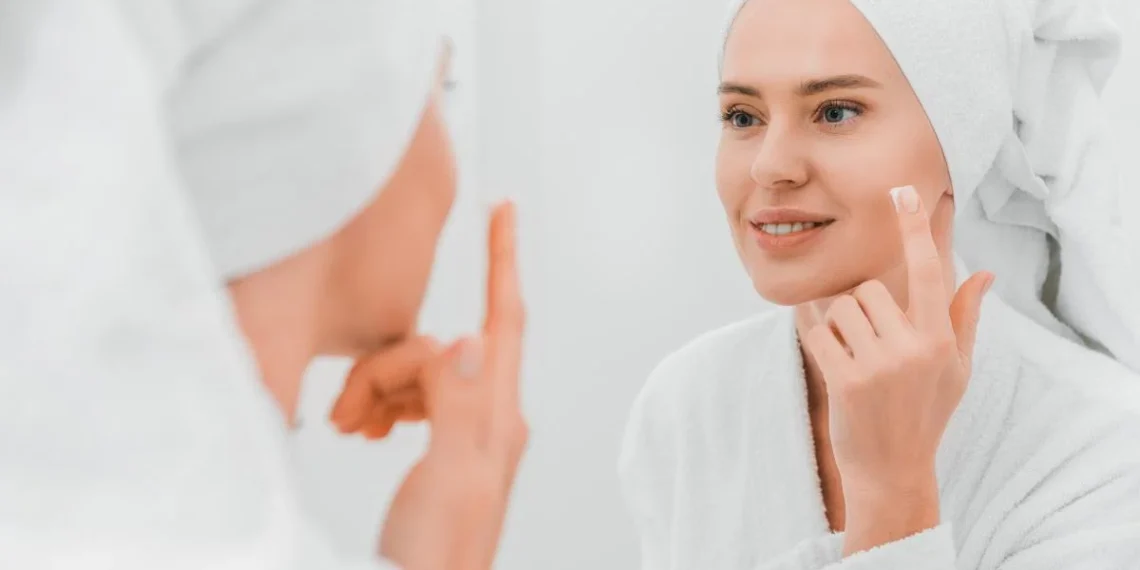 A DERMATOLOGIST EXPLAINED THE BEST TIME TO WASH YOUR FACE