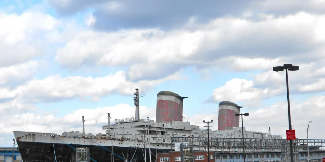 A SHIP LONGER THAN THE TITANIC WILL BE SINKED OFF THE FLORIDA COAST