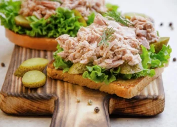 BESİDES TUNA WHICH FOODS CONTAIN OMEGA 3 7 HEALTHIEST OPTIONS
