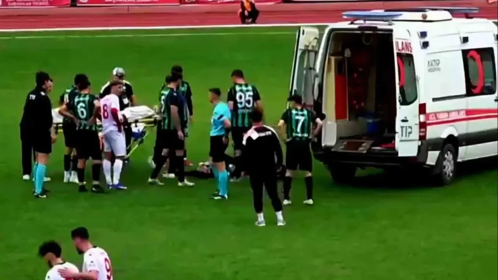 FOOTBALLER SUFFERED A HEART ATTACK IN THE FINAL MINUTES OF THE MATCH
