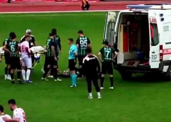 FOOTBALLER SUFFERED A HEART ATTACK IN THE FINAL MINUTES OF THE MATCH