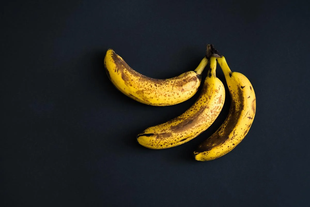 HOW TO KEEP BANANAS FRESH FOR TWO WEEKS USING A SIMPLE METHOD