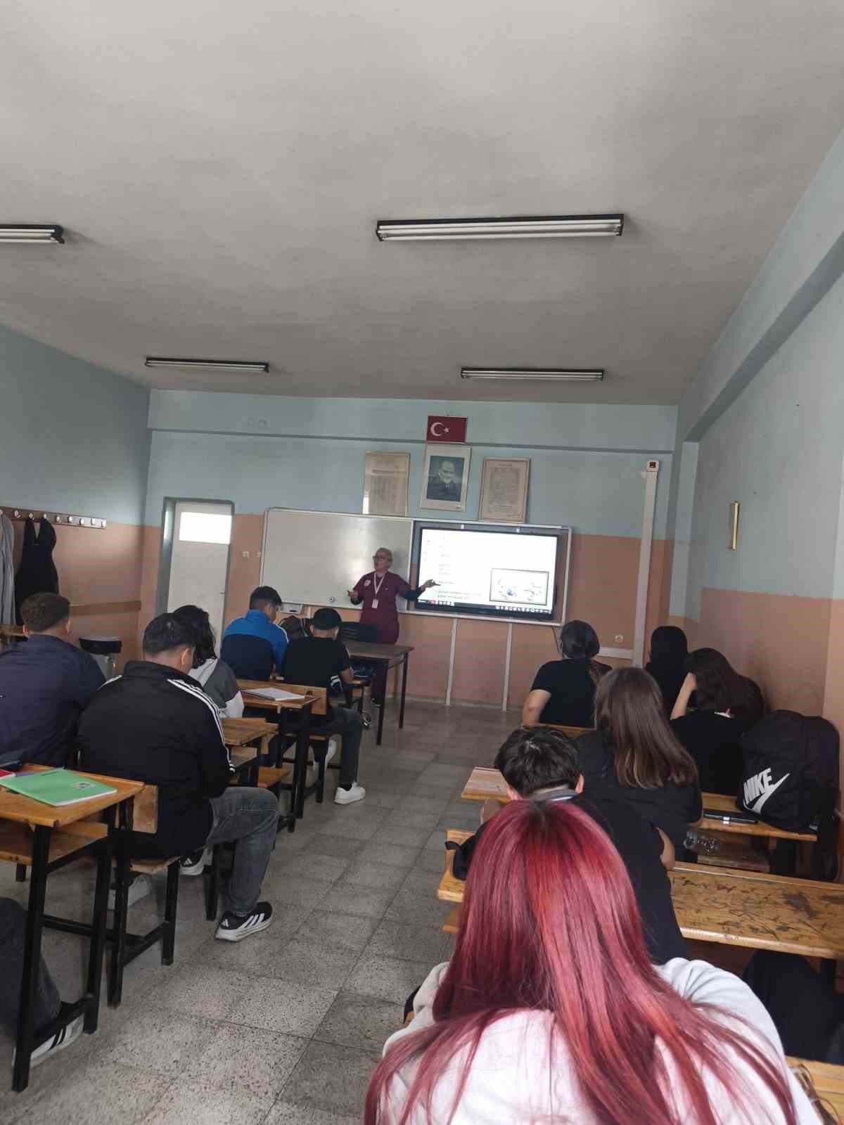 VOCATIONAL TRAINING CENTER STUDENTS WERE GIVEN DIABETES AND OBESITY TRAINING