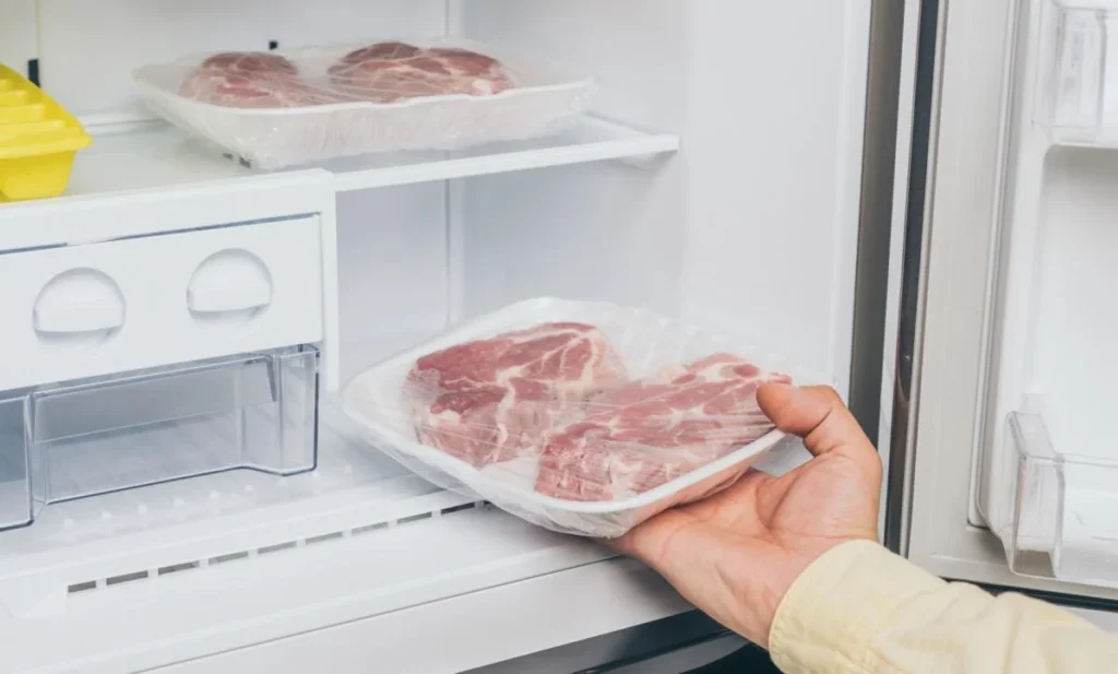 WHY DO PEOPLE PUT ALUMINUM FOIL INSIDE A FROZEN FREEZER?