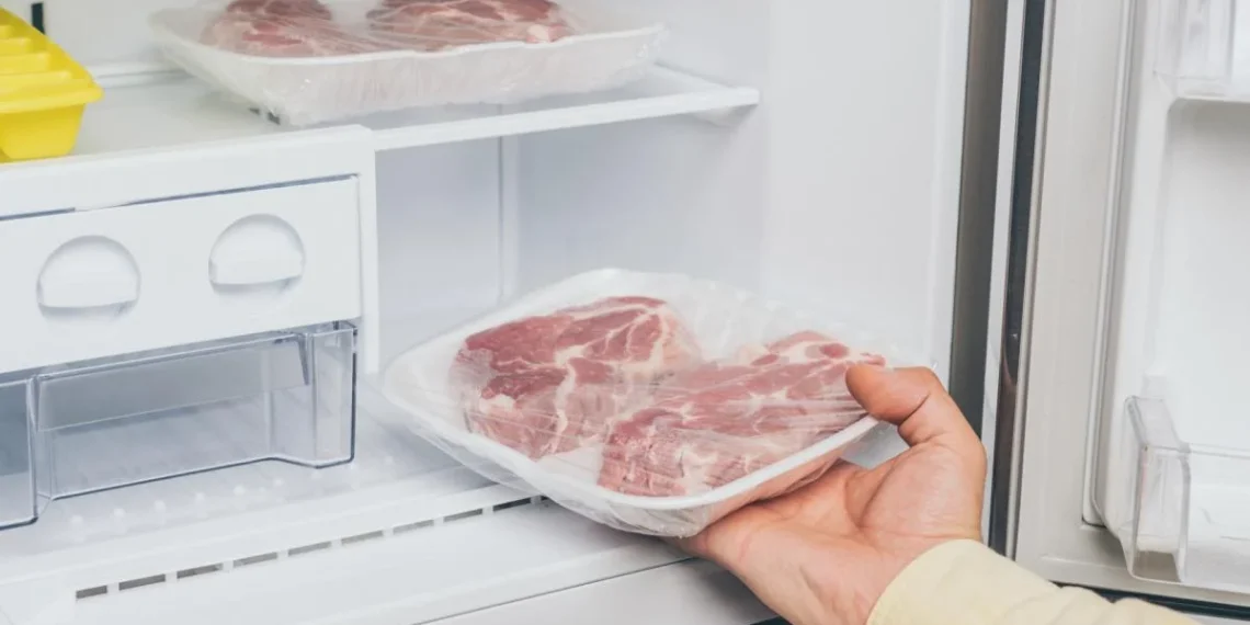 WHY DO PEOPLE PUT ALUMINUM FOIL INSIDE A FROZEN FREEZER?